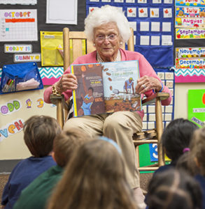 Barbara Bush reads to kindergarteners during the Read Across the Globe event at Poe Elementary School, October 19, 2015.